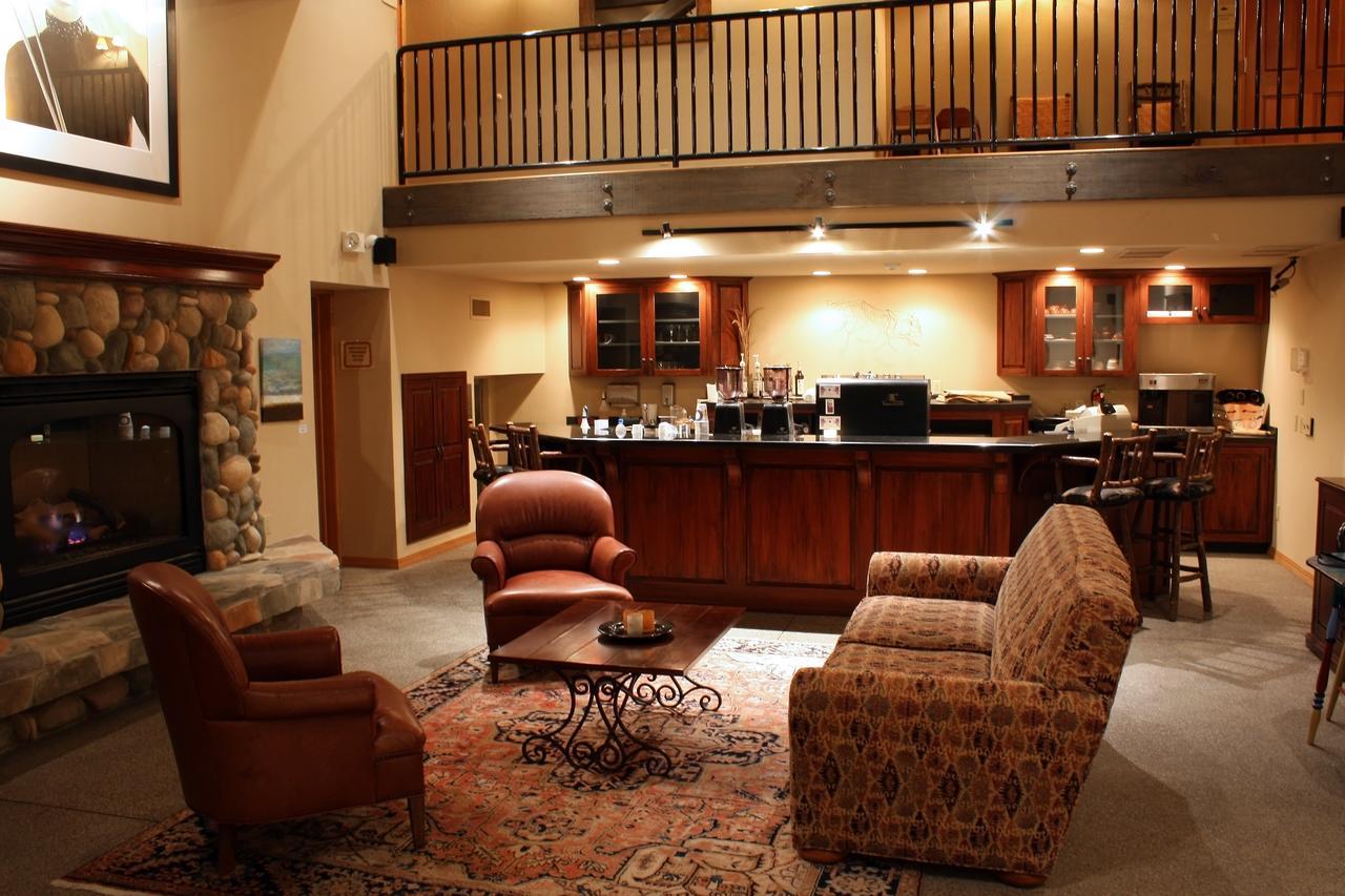 Mountain Lake Lodge Woods Bay Exterior photo